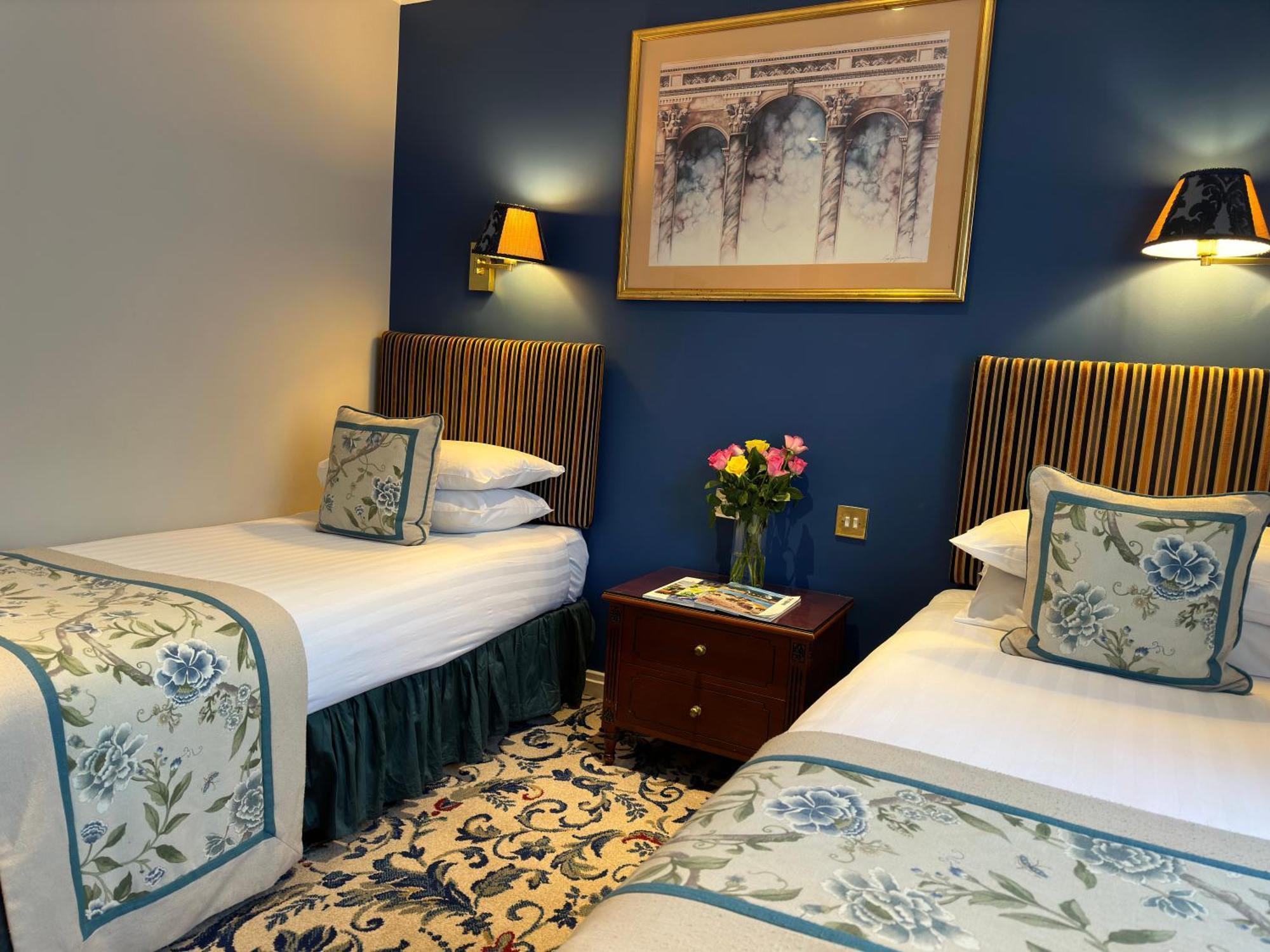 London Lodge Hotel Экстерьер фото