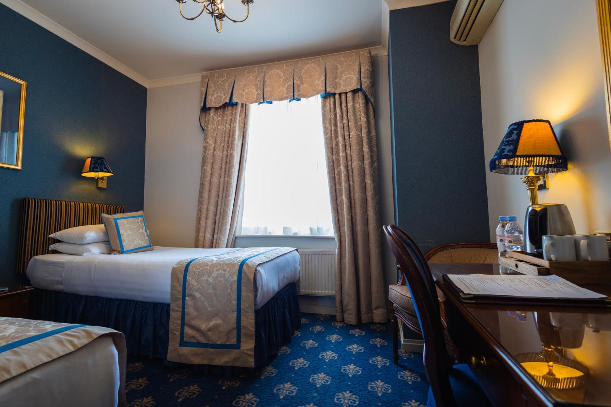 London Lodge Hotel Экстерьер фото